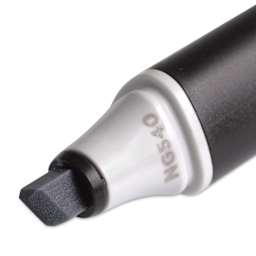 Molotow Sketcher Twin Graphic Markers - Grey Kit 1, close-up of the chisel tip