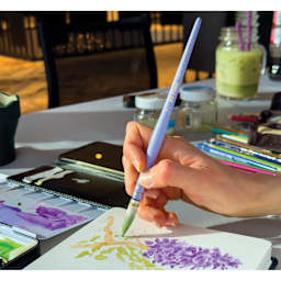 Da Vinci Pretty Lili Casaneo Synthetic Quill Brush - Size 2, painting floral watercolor artwork.