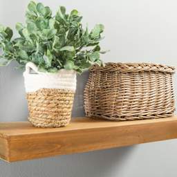 Varathane Less Mess Wood Stain - Golden Oak used on a shelf