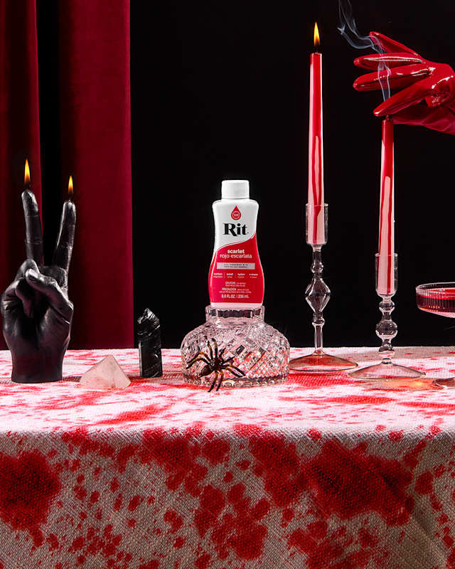 How to Make a Fake Blood Splatter Table Cover