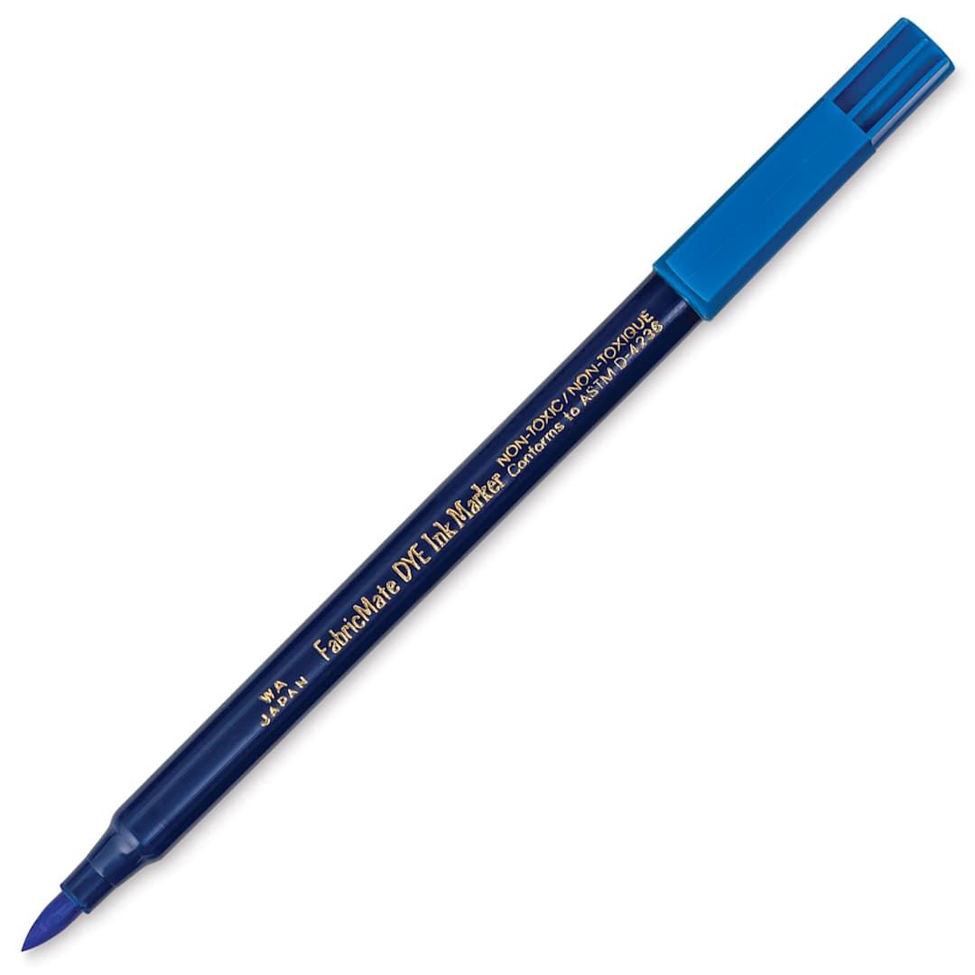 Open in modal - Yasutomo FabricMate Dye Ink Markers - Cobalt Blue with cap off