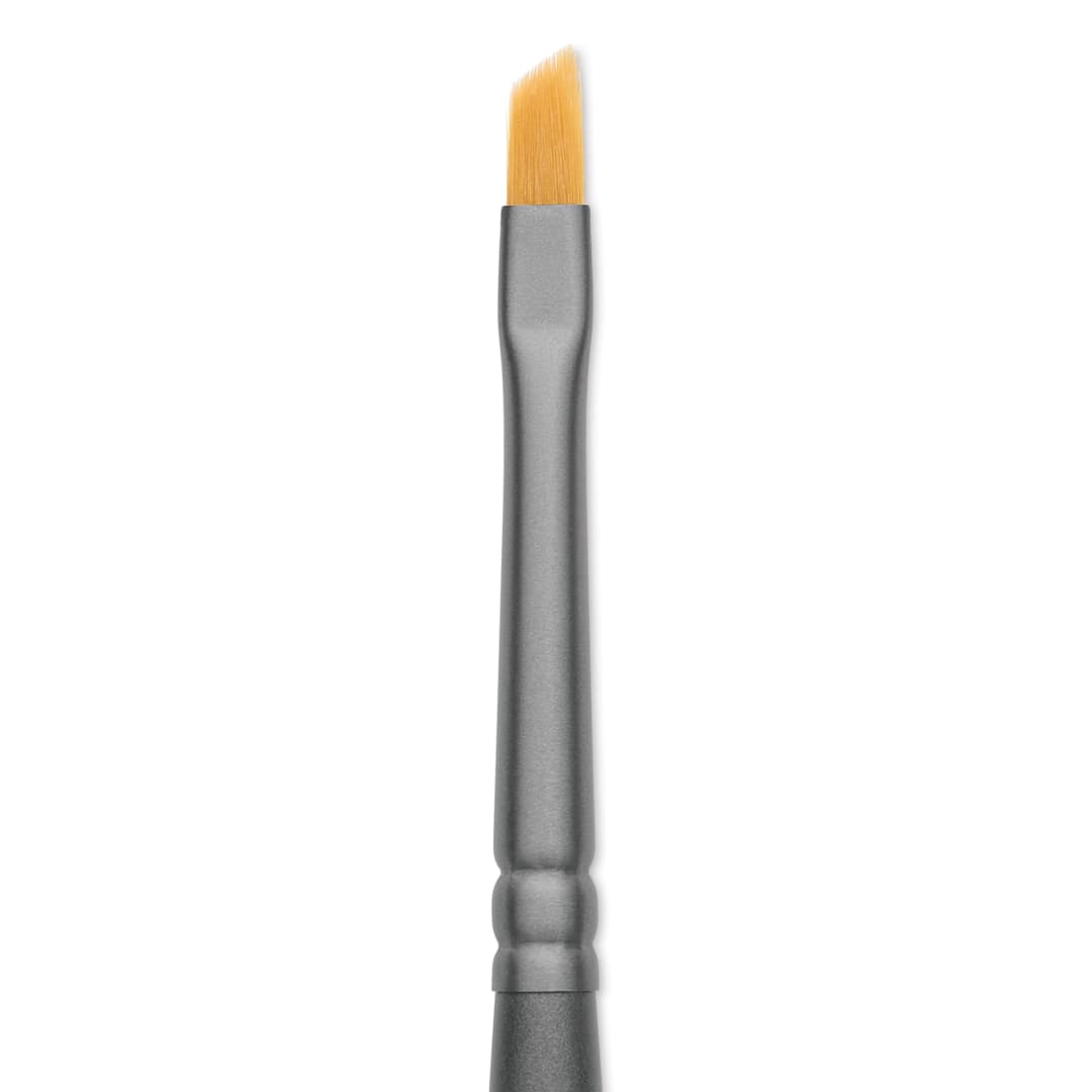 Open in modal - Vallejo Synthetic Golden Toray Hobby Brush - Blender, Small, close up