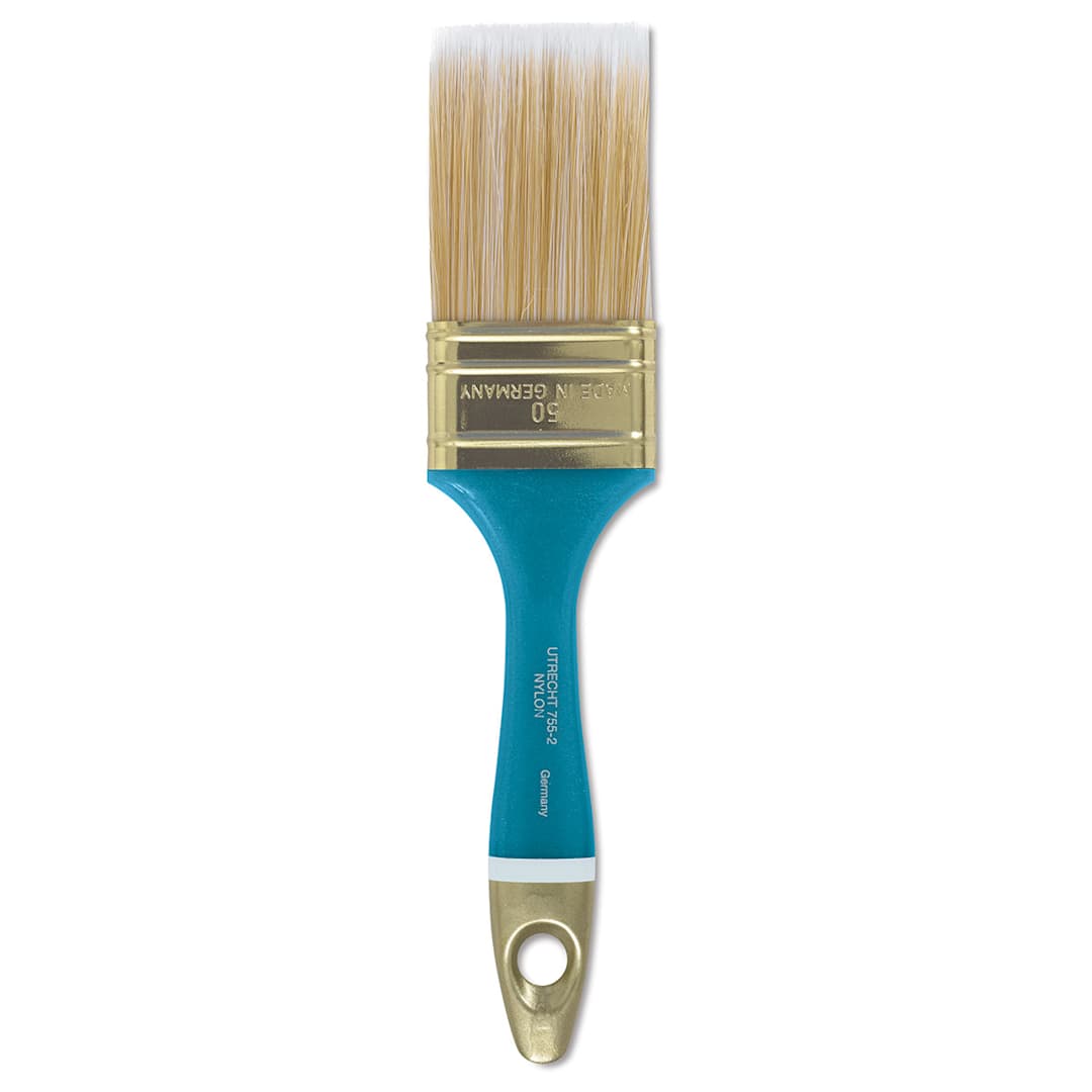 Open in modal - Utrecht Series 755 Nylon Gesso Brush - Size 50 Brush shown upright