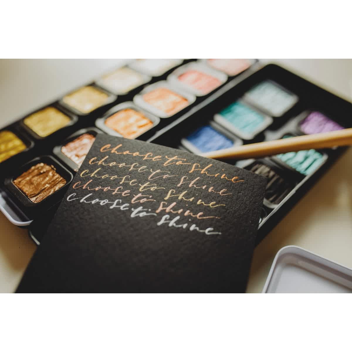 Finetec Artist Mica Watercolor - Pearlescent Set of 24, on desk