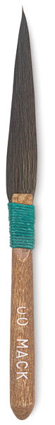 Mack Squirrel Hair Sword Striper - Single Size 00 Striper shown upright
