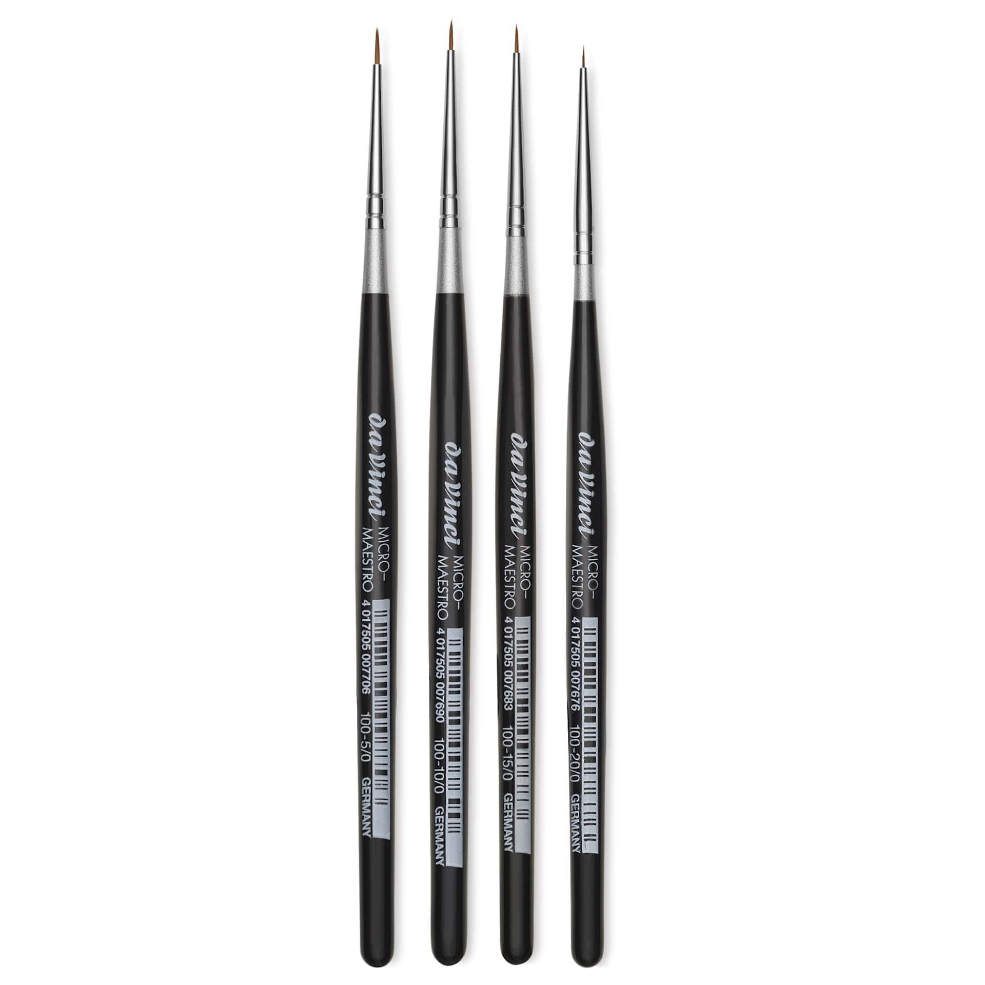 Da Vinci Micro Maestro Kolinsky Round brushes in various sizes laid out Da Vinci Micro Maestro Kolinsky Round brushes in various sizes laid out
