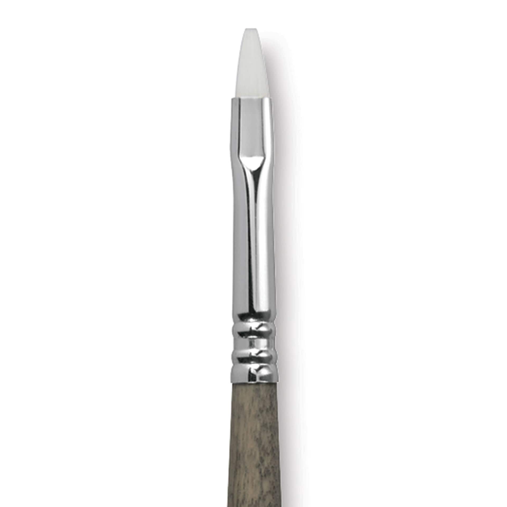 Escoda Perla Toray White Synthetic Brush - Bright, Short Handle, Size 4 (Close-up of brush)