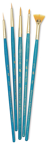 Princeton Real Value Golden Taklon Brush Set of 5, short handle. 
Includes Round 3/0 and 3, Liner 20/0, Fan 12/0, and Angular Shader 0.