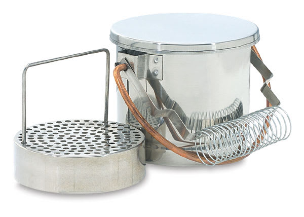 Richeson Deluxe Brush Washer - Closed Brush washer with removable screen adjacent 