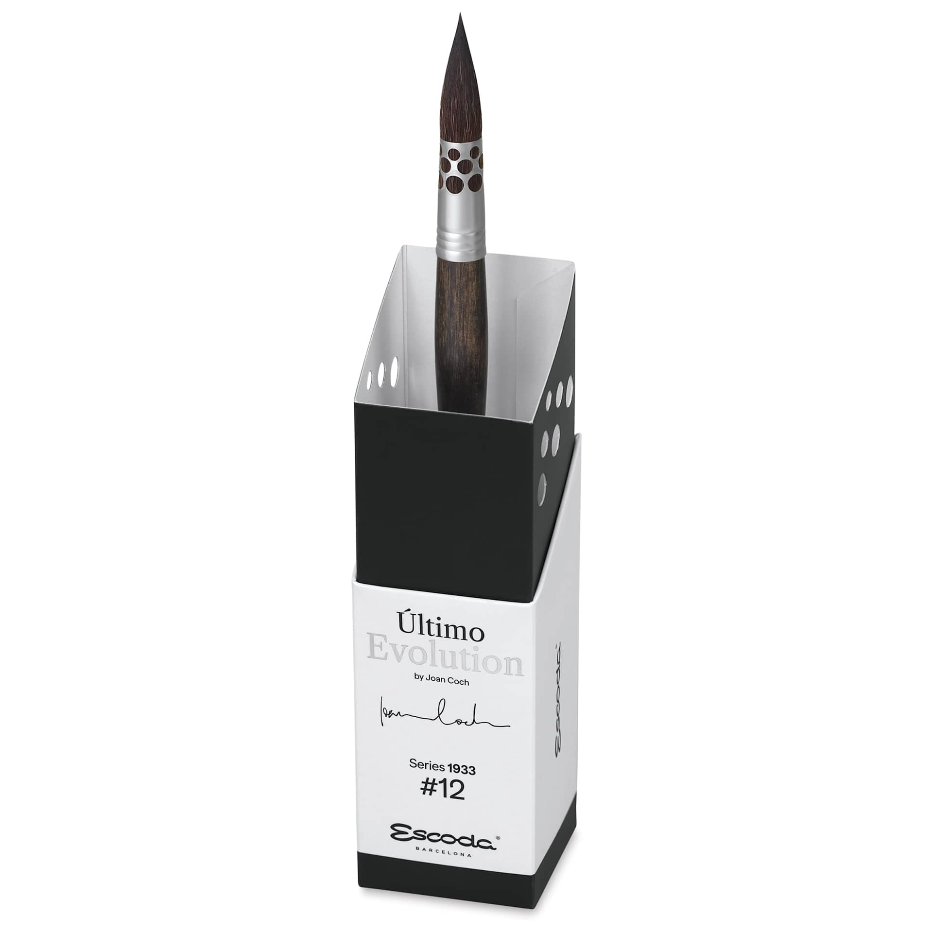 Escoda Último Evolution Brush - Mop, Size 12, Short Handle, brush inside of the packaging box
