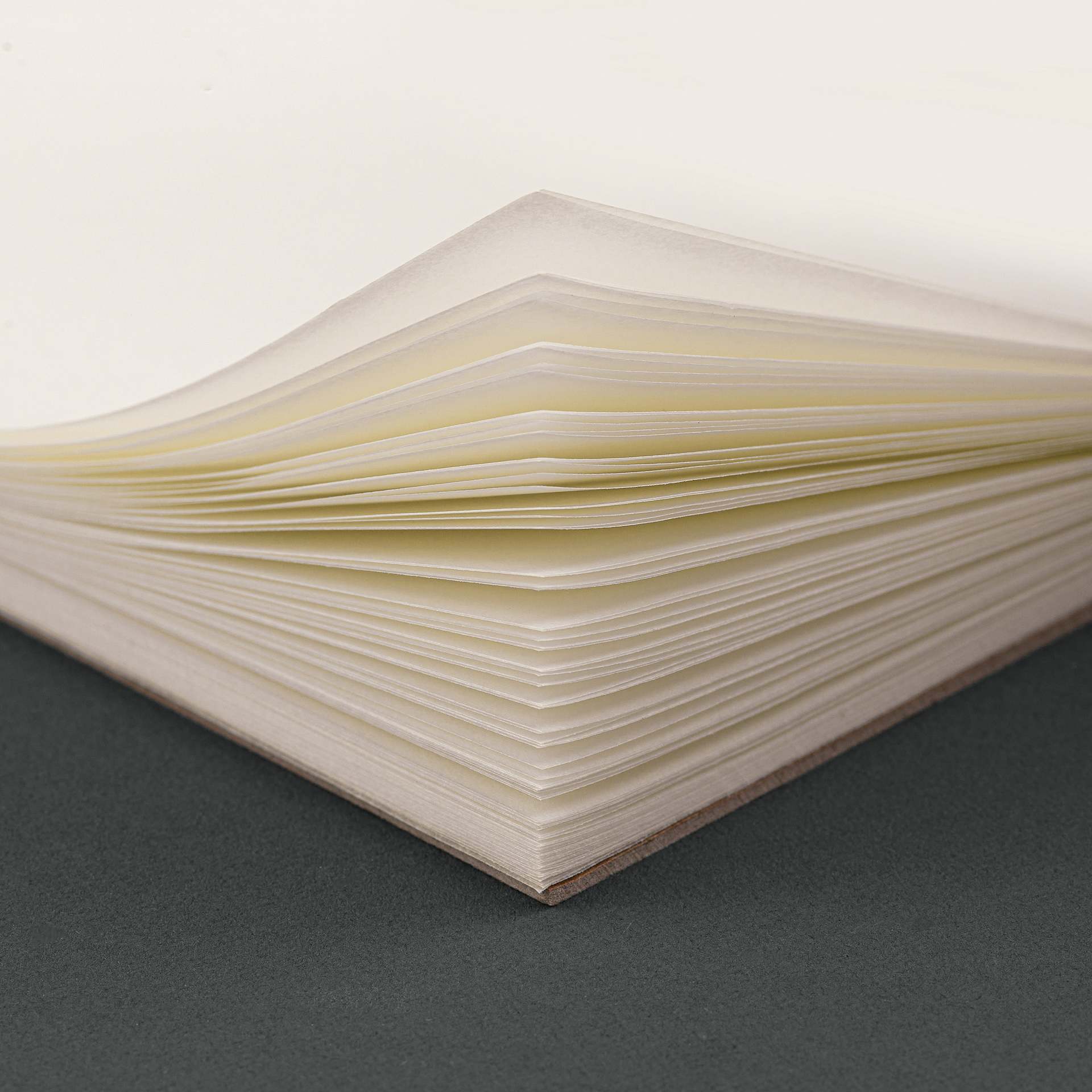 Blick Studio Tracing Paper Pad - 11" x 14", 50 Sheets, corner of pad