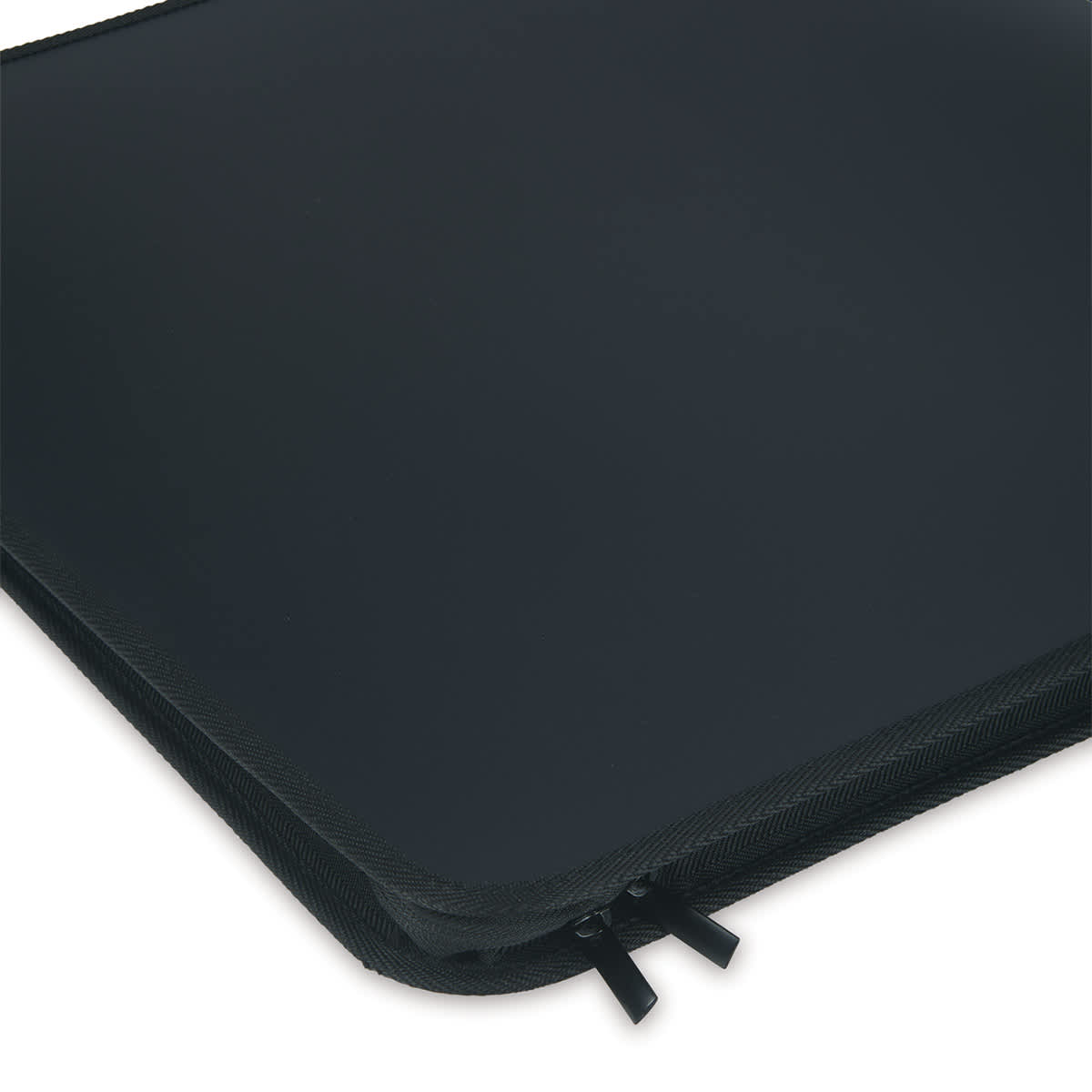 Itoya ProFolio Zipper Binder - 17" x 14", 5 Sleeves (close-up of corner and zipper)