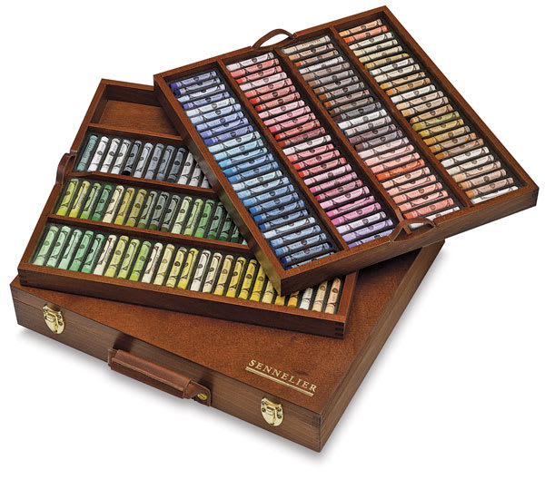 Sennelier Soft Pastel Set of 175, Wooden Box. Two trays out of box. Sennelier Soft Pastel Set of 175, Wooden Box. Two trays out of box.
