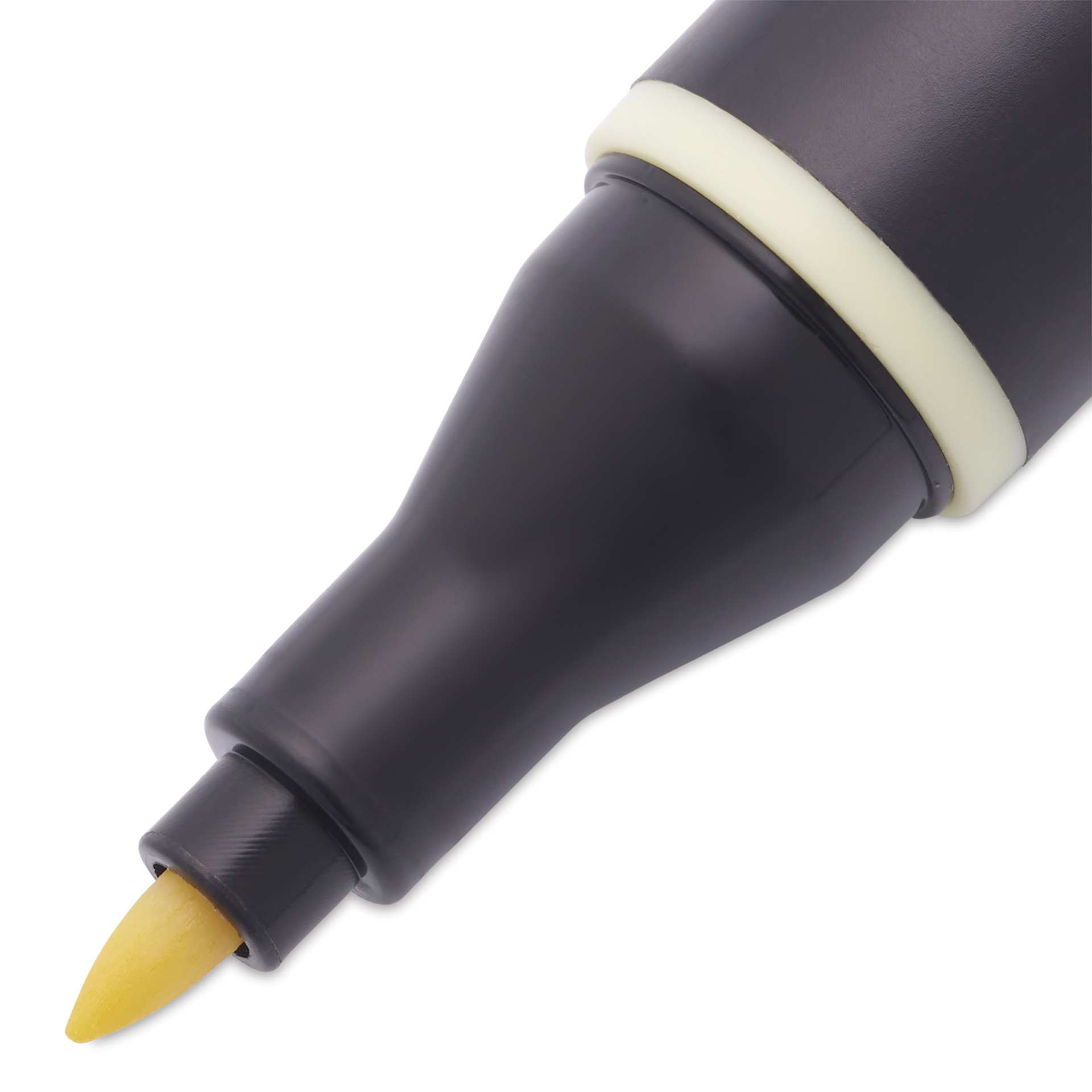 Blick Studio Alcohol Art Marker - 096 Buttercream, close-up of the fine tip