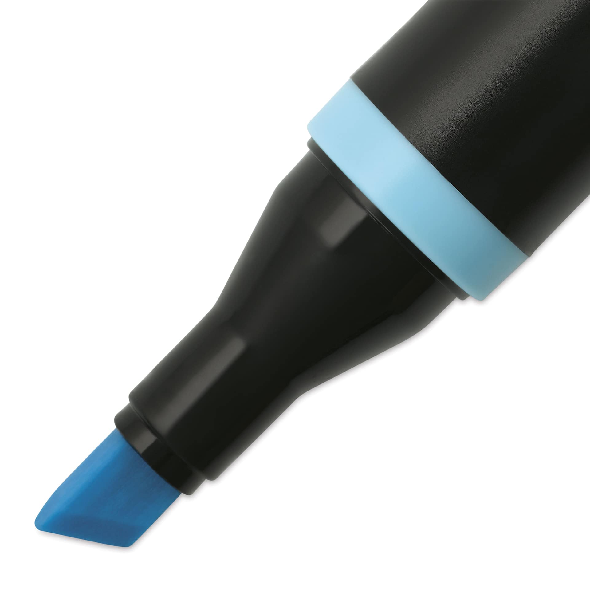 Blick Studio Alcohol Art Marker - 534 Arctic Blue, close-up of the chisel tip