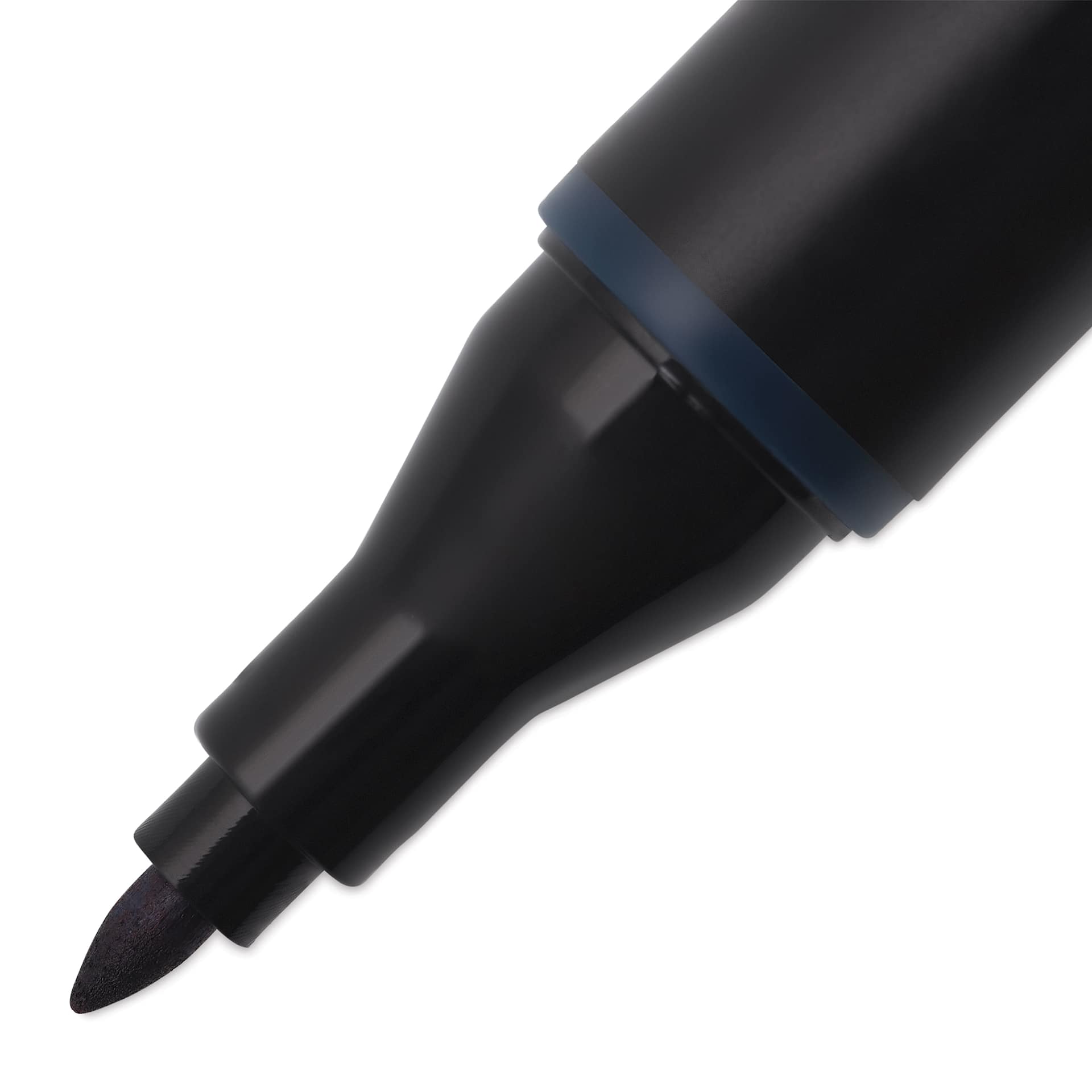 Blick Studio Alcohol Art Marker - 554 Midnight Blue, close-up of the fine tip