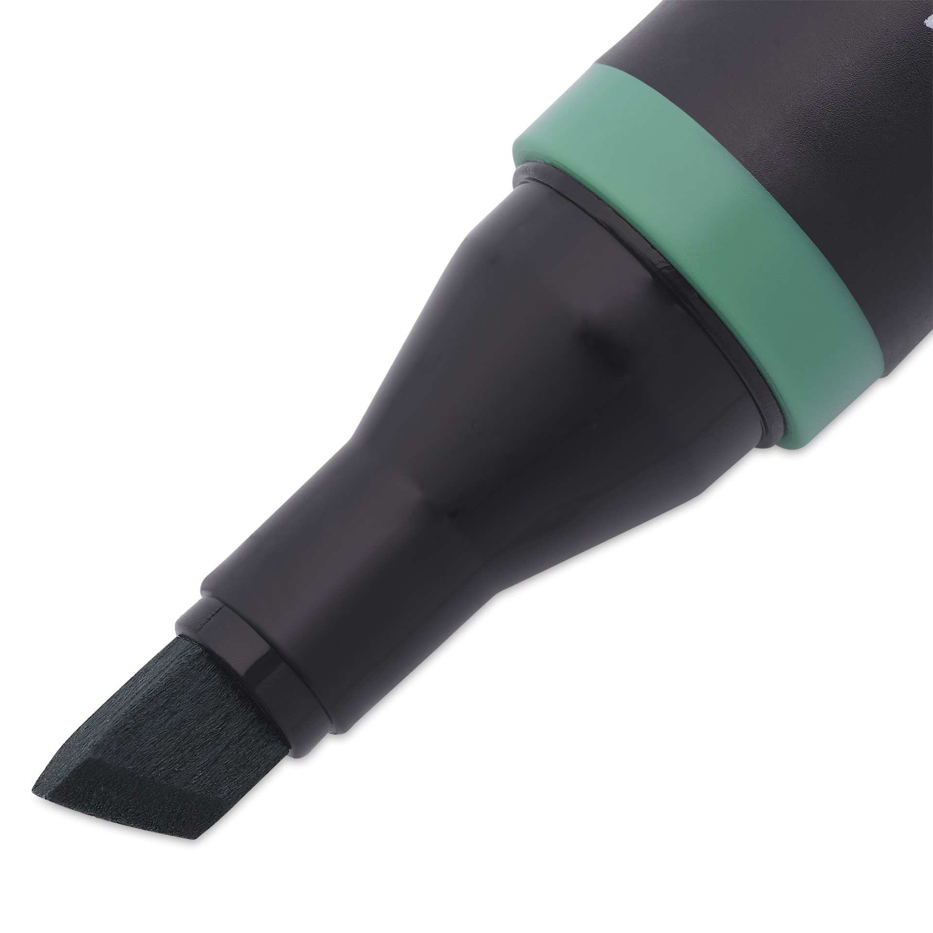 Blick Studio Alcohol Art Marker - 049 Emerald Green, close-up of the chisel tip