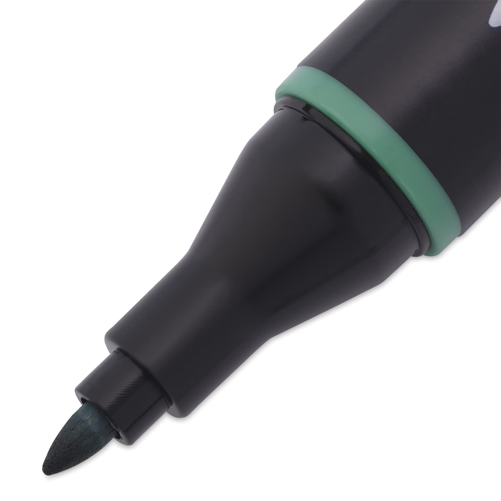 Blick Studio Alcohol Art Marker - 049 Emerald Green, close-up of the fine tip