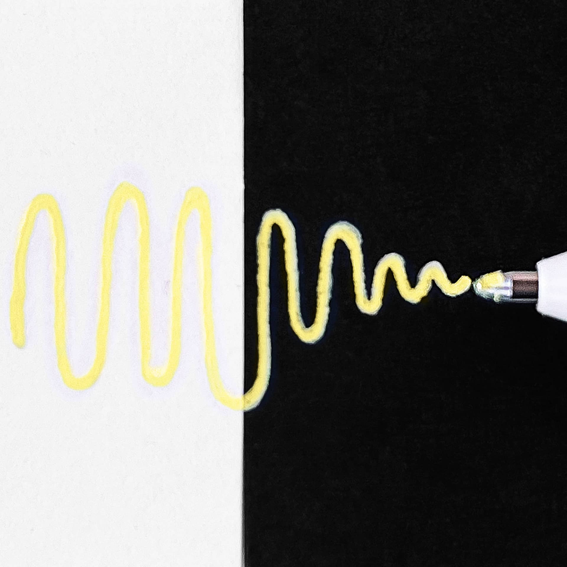 Sakura Gelly Roll Moonlight Pen - Pastel Yellow, Bold Point on black and white paper comparison