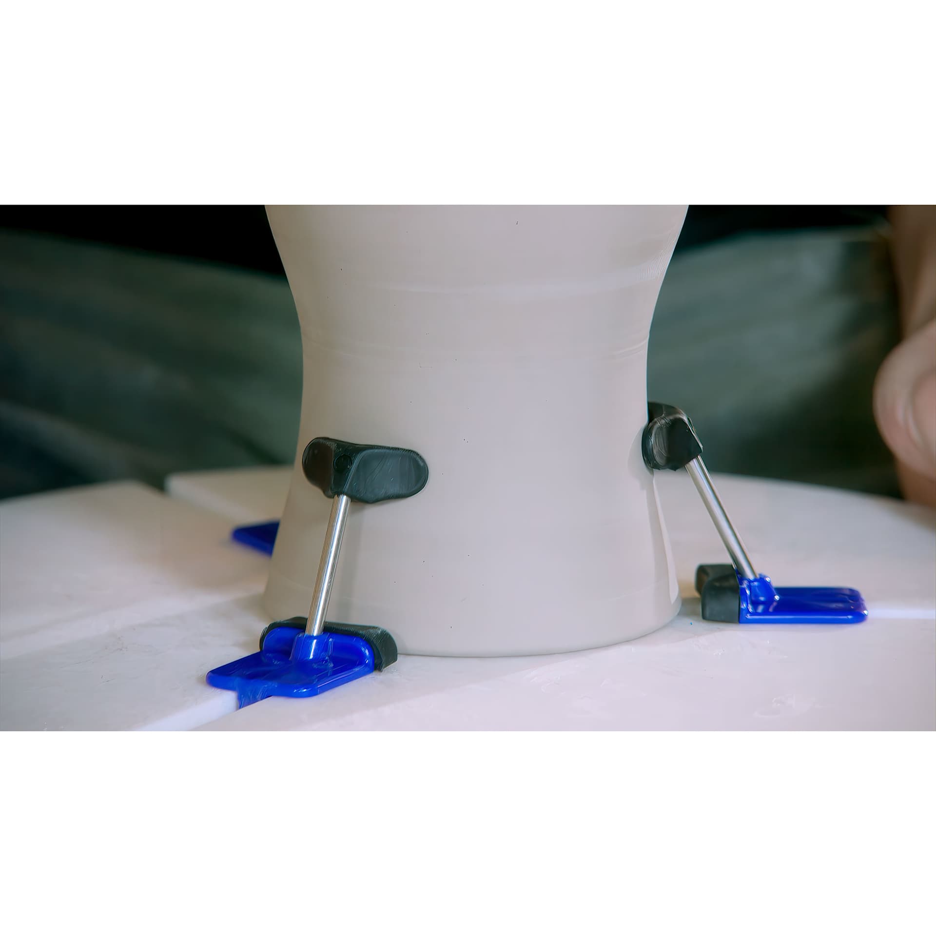 Giffin Grip Model 10, holding pottery on wheel