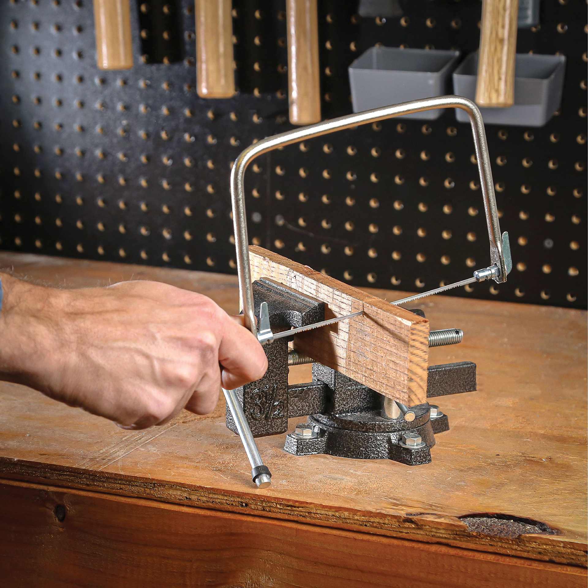 GreatNeck Coping Saw - cutting board set in vise