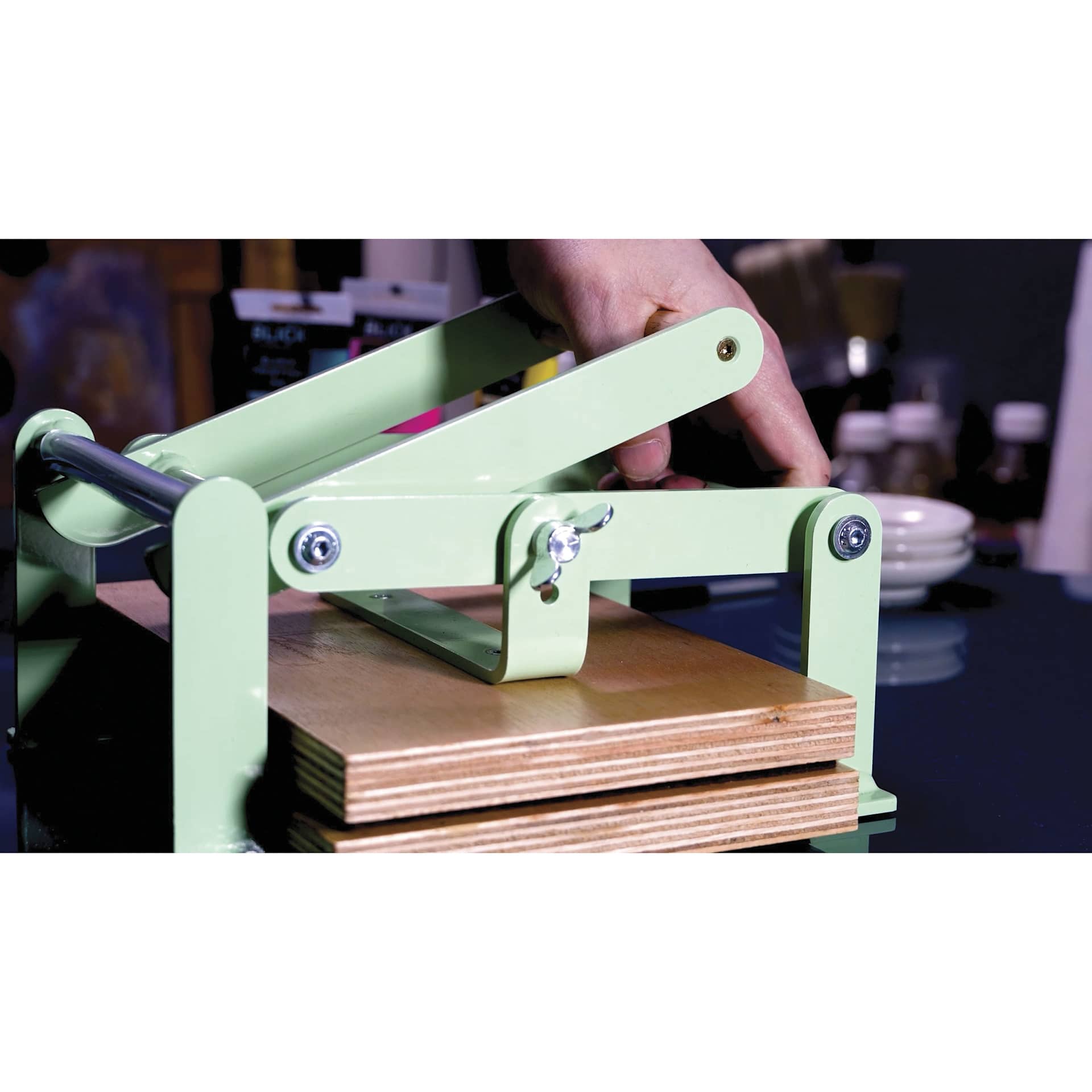Woodzilla Hand Lino Press - Mint, 5-7/8" x 8-1/4", press being used Woodzilla Hand Lino Press - Mint, 5-7/8" x 8-1/4", press being used