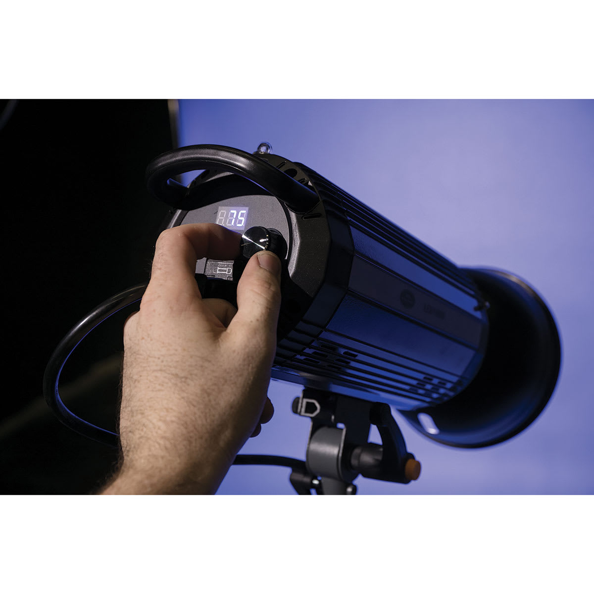 Savage 2000 Watt Location LED Light Kit Savage 2000 Watt Location LED Light Kit