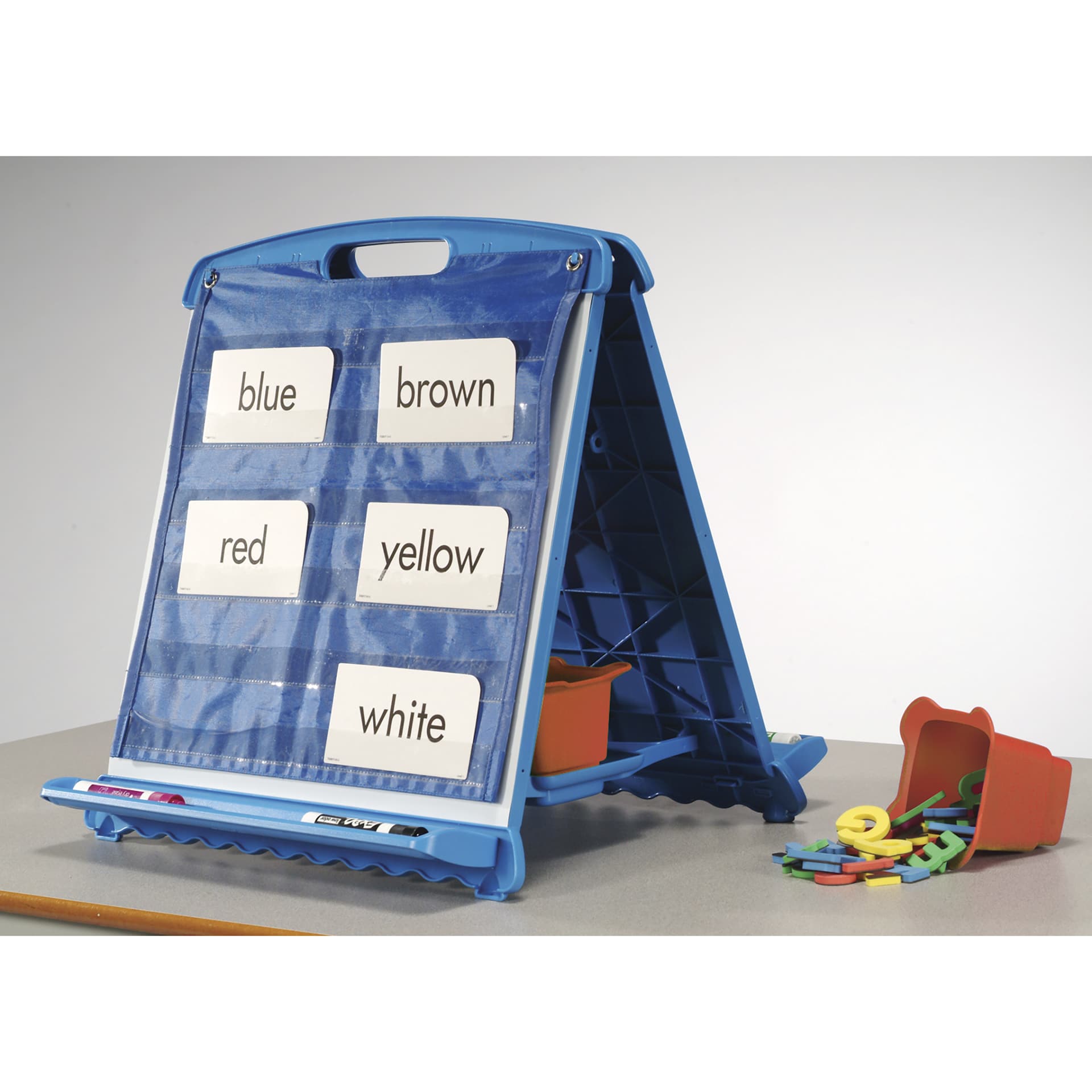 Copernicus Tabletop Easel, easel on desk