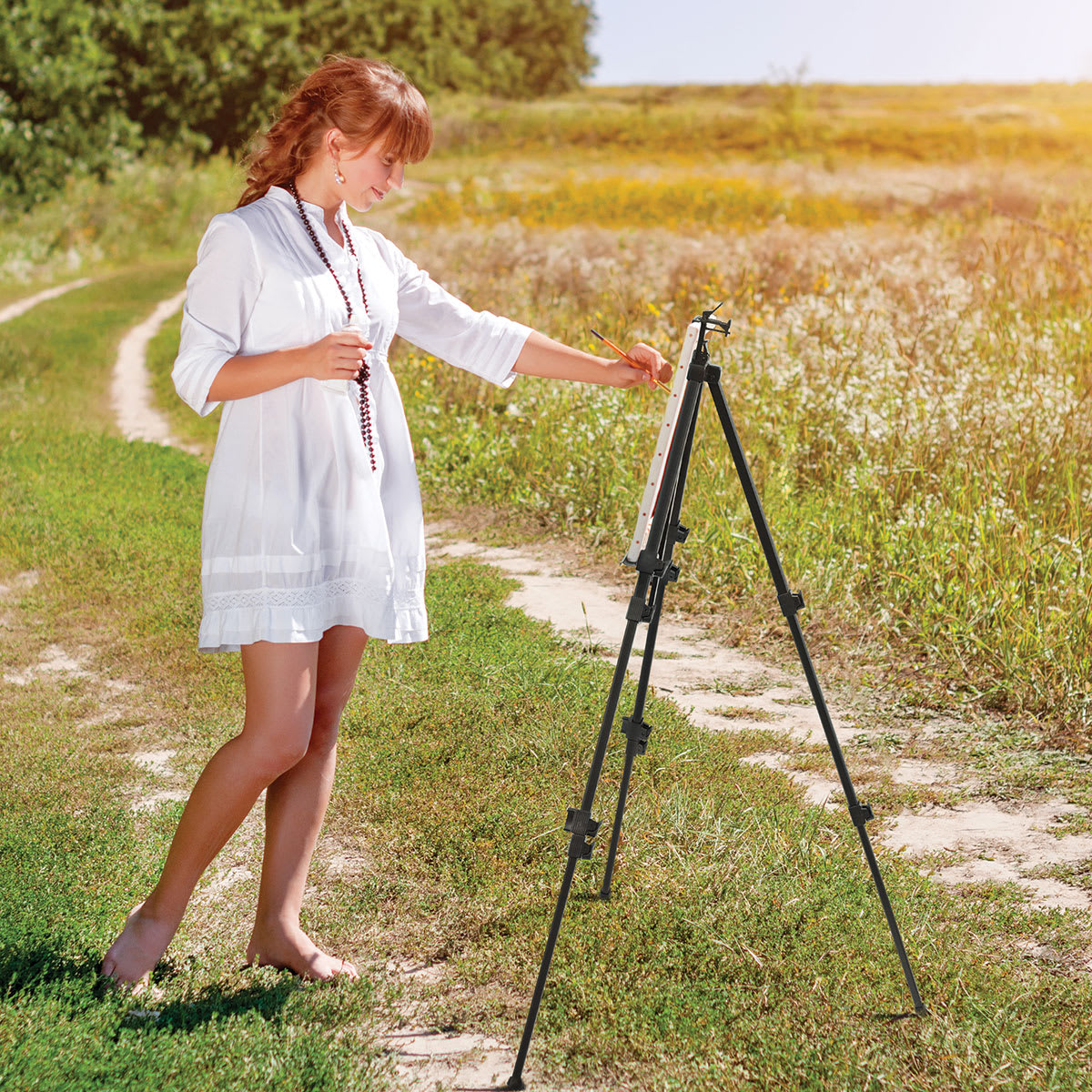 Blick Studio Aluminum Tripod Travel Easel is great for plein air painting. Blick Studio Aluminum Tripod Travel Easel is great for plein air painting.