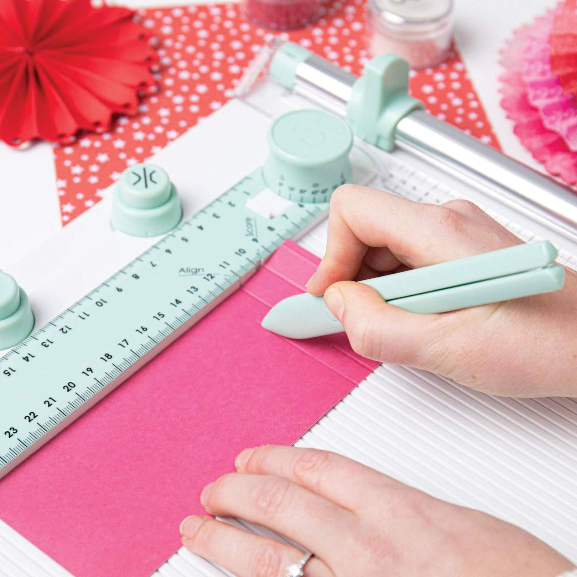 Sizzix Scoring Board & Trimmer - Fold & Form tool in use