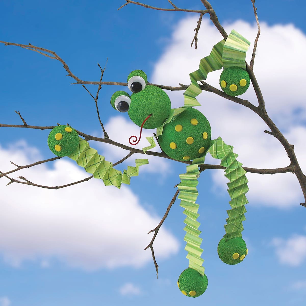 FloraCraft CraftFōM Blocks and Shapes - 2.5" diameter, Ball - finished frog example