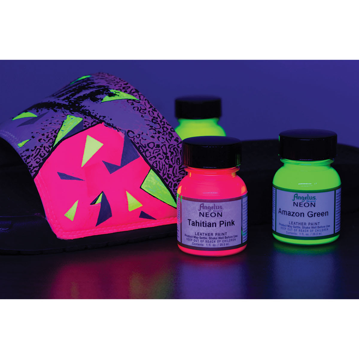 Angelus Leather Neon Paint (Sample artwork) Angelus Leather Neon Paint (Sample artwork)