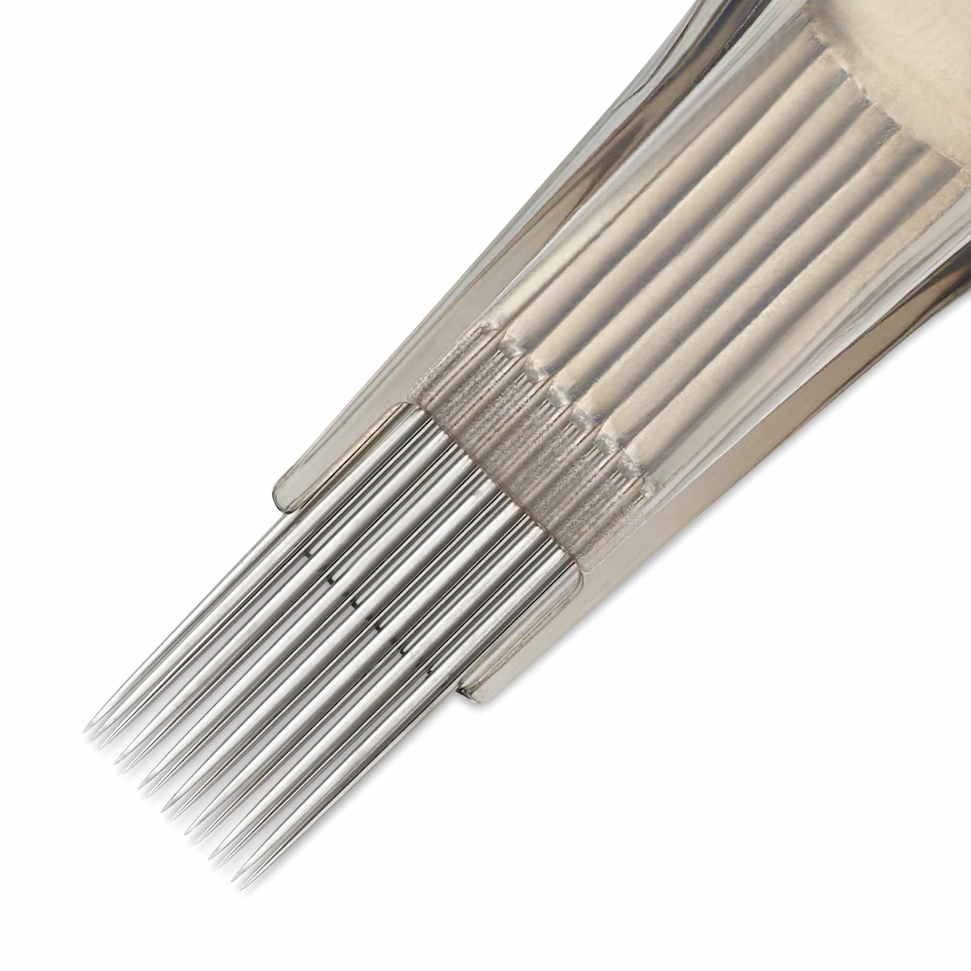 Peak Quartz Magnum Medium Taper Tattoo Needle Cartridges - #10, 15 Needles, Pkg of 20, close-up of needle