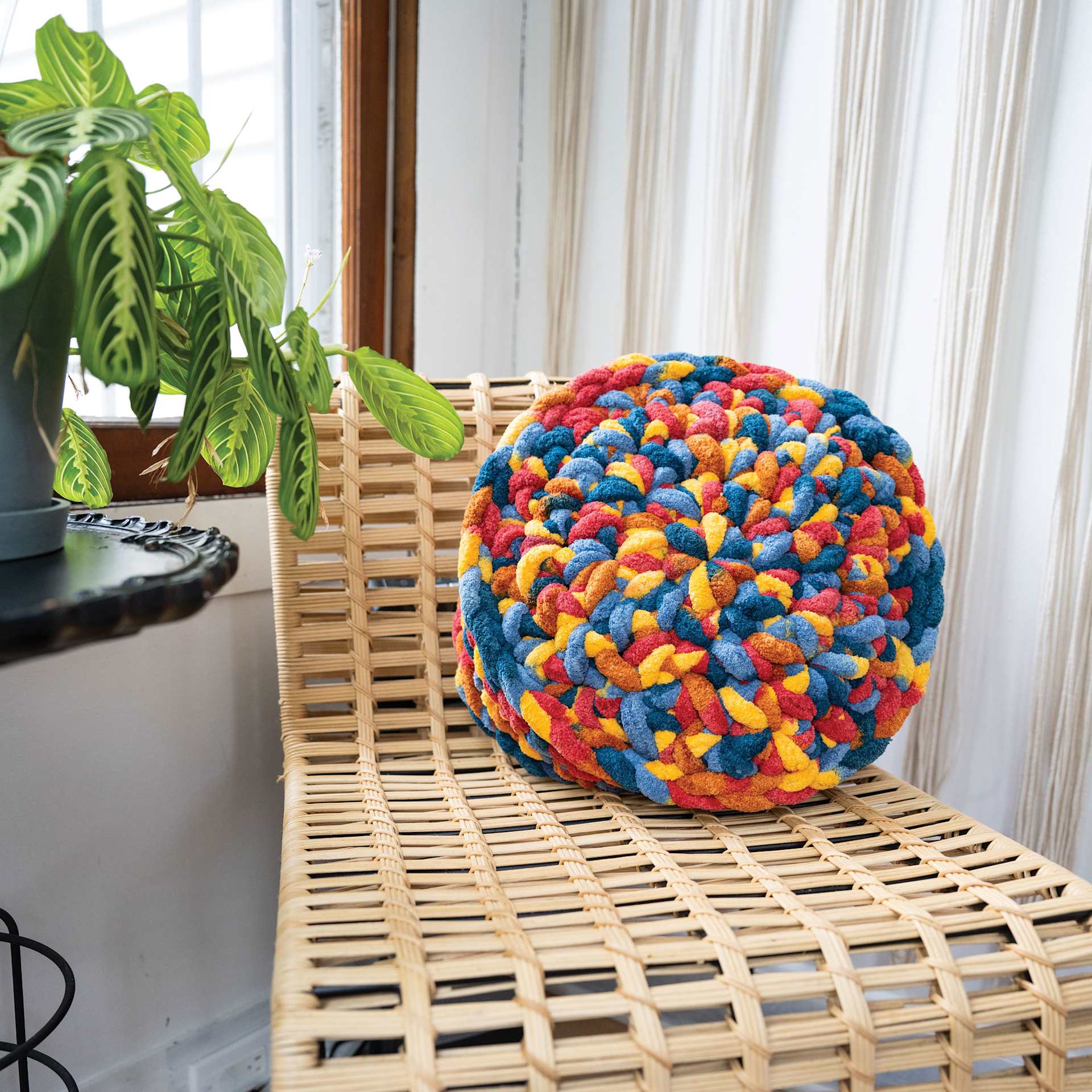 Lion Brand Cover Story Thick & Quick Yarn finished pillow example
