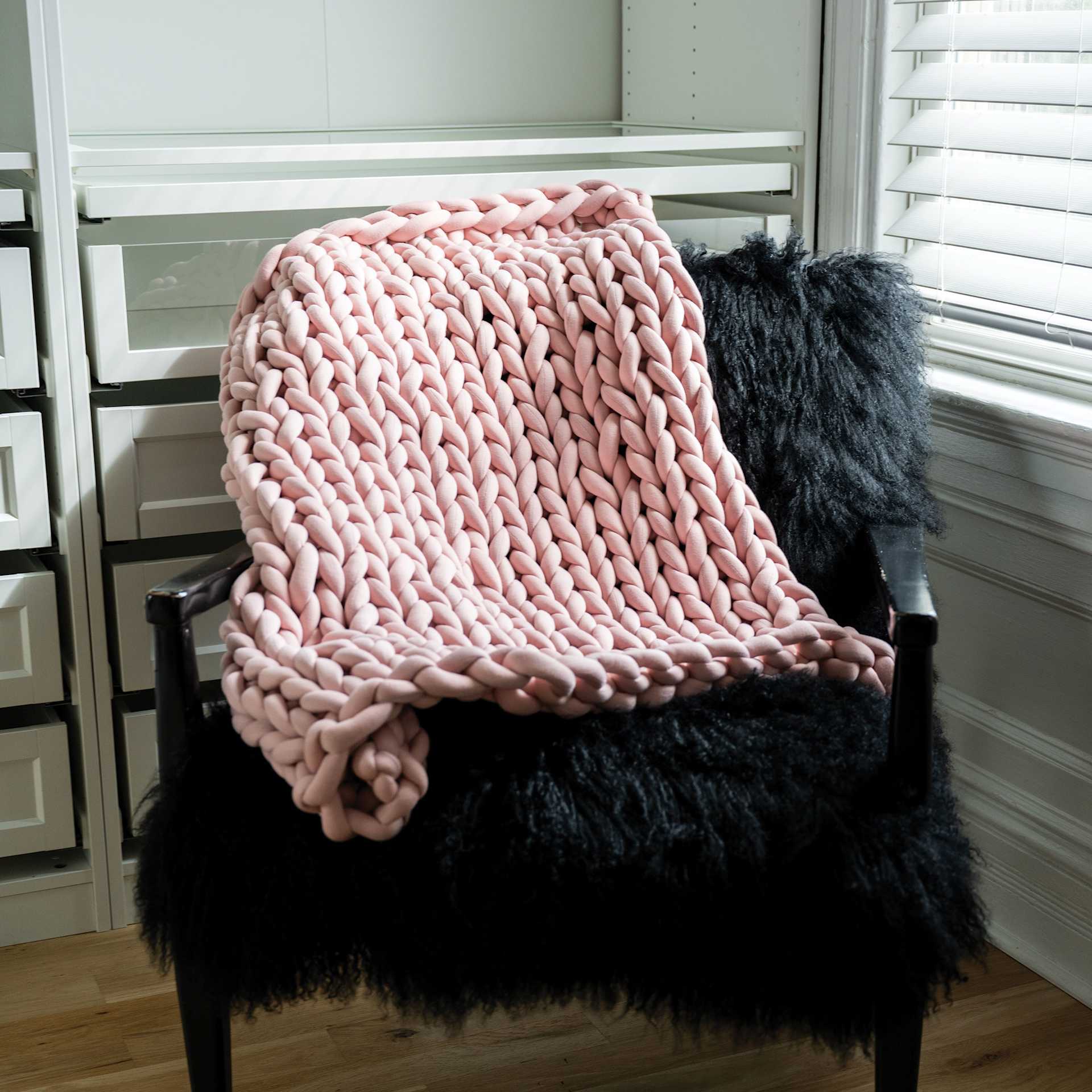 Lion Brand Cover Story Squish Stitch Yarn - finished blanket example