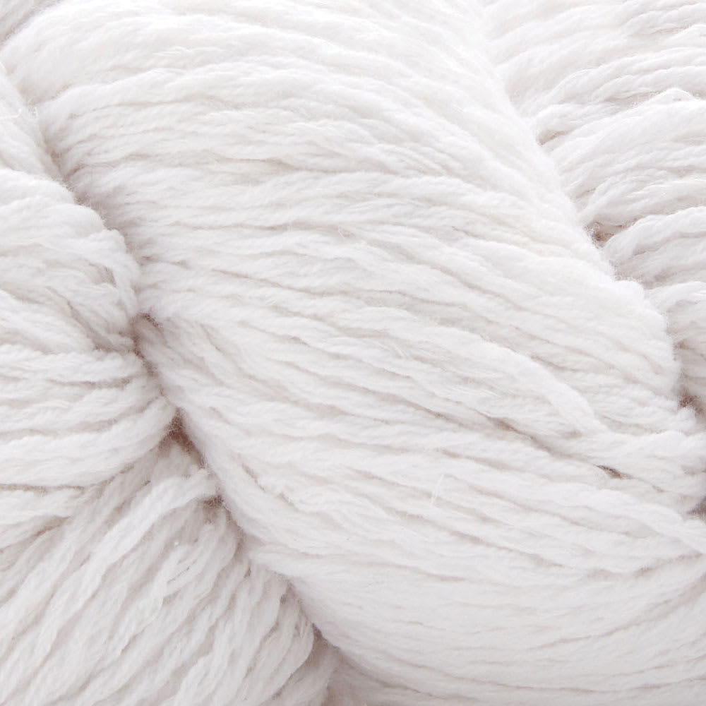Universal Yarn Dunescape Yarn - Coconut, close-up