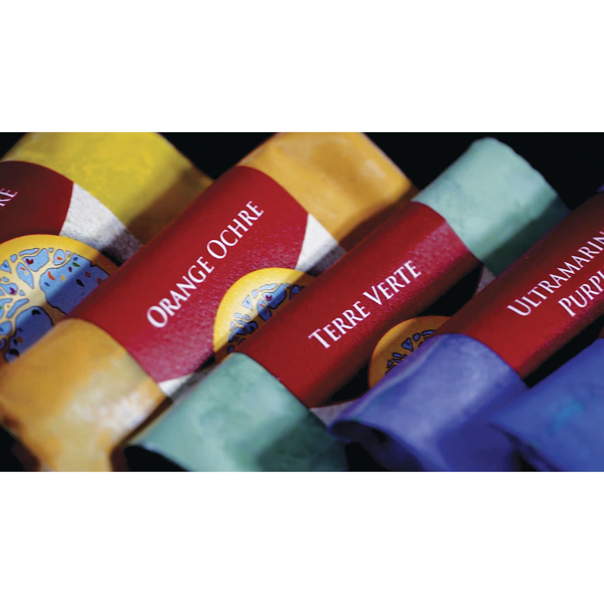 Natural Earth Paint Complete Oil Paint Kit, top of pigment packaging Natural Earth Paint Complete Oil Paint Kit, top of pigment packaging