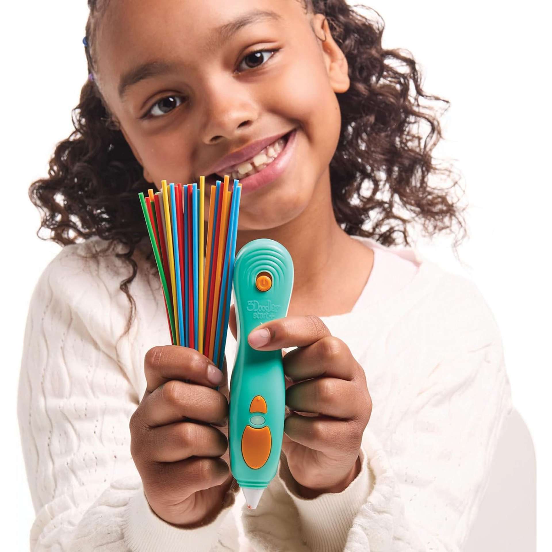 3Doodler Start+ Essential Pen Set showing pen and filament being held