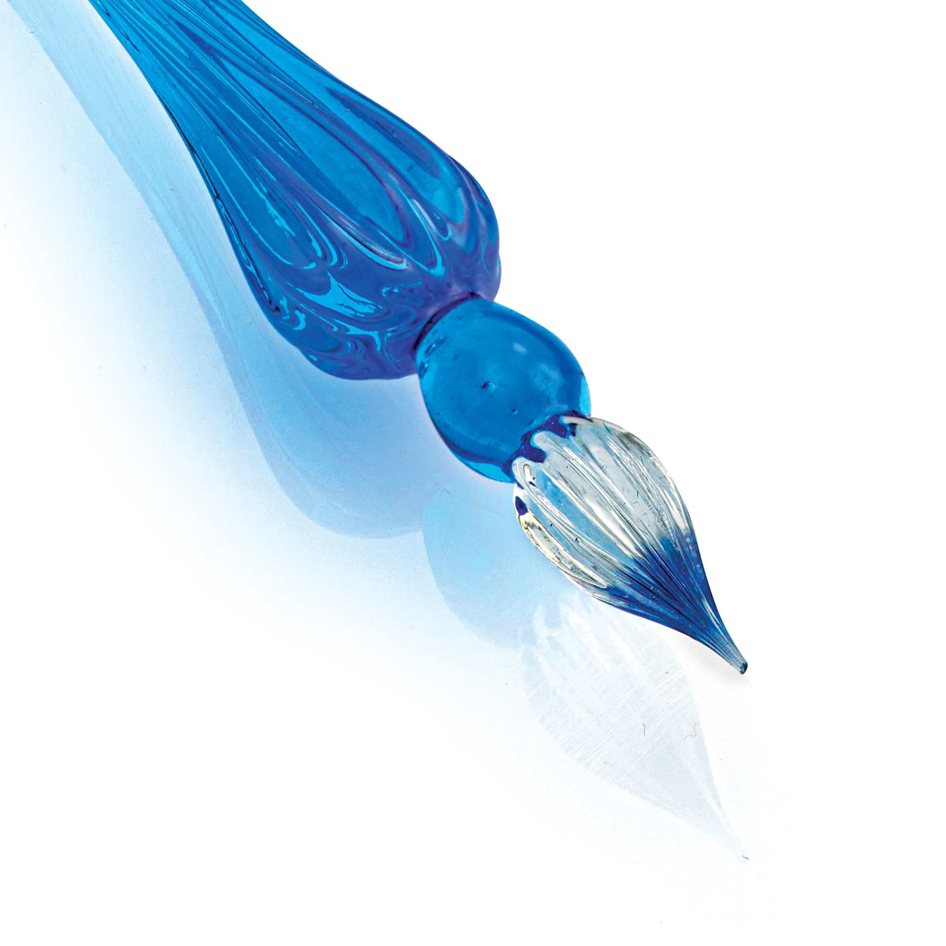 Herbin Round Glass Dip Pen - Navy Blue close-up of nib