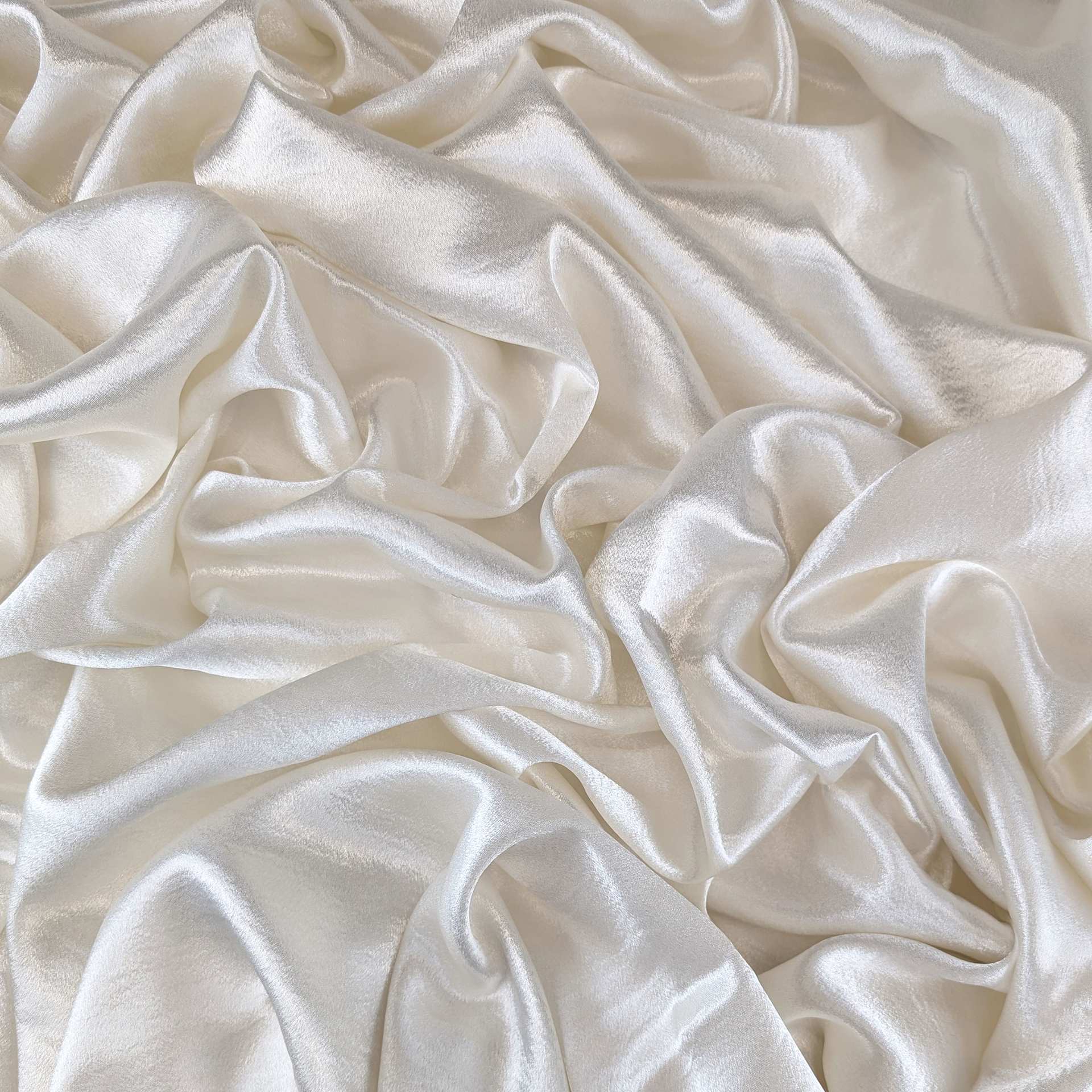Camelot Solid Hammered Satin - Off-White, 57" x 15 yds