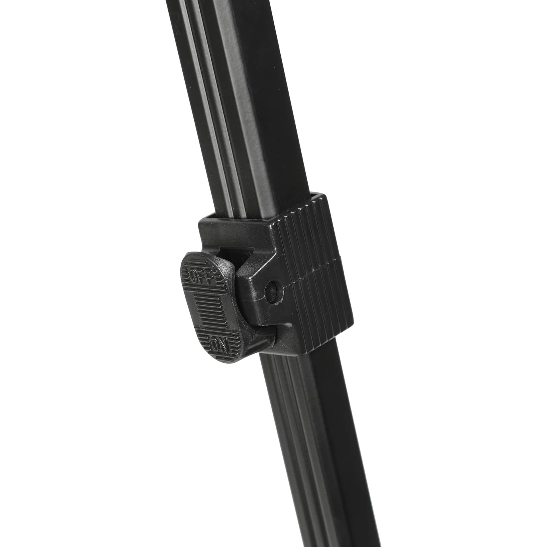 Jullian Hybrid French Easel, close up of aluminum telescoping leg