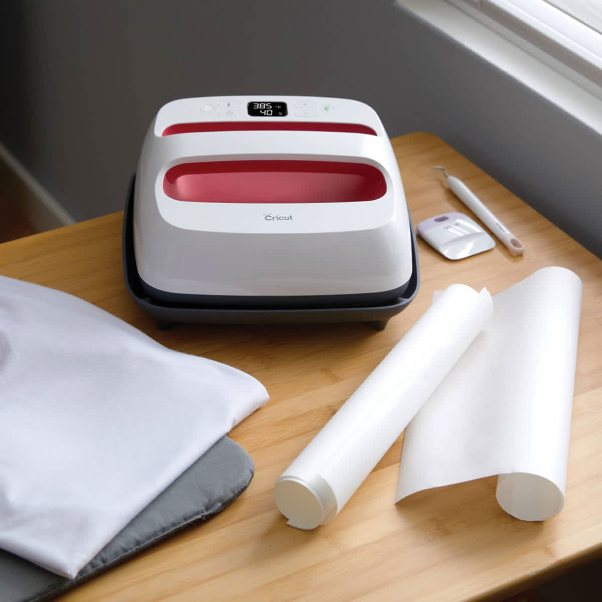 Cricut Butcher Paper - 12" x 14", 15 Sheets (Butcher paper shown with Cricut EasyPress2 and Cricut EasyPress Mat, Cricut EasyPress2 and Cricut EasyPress Mat sold separately) 