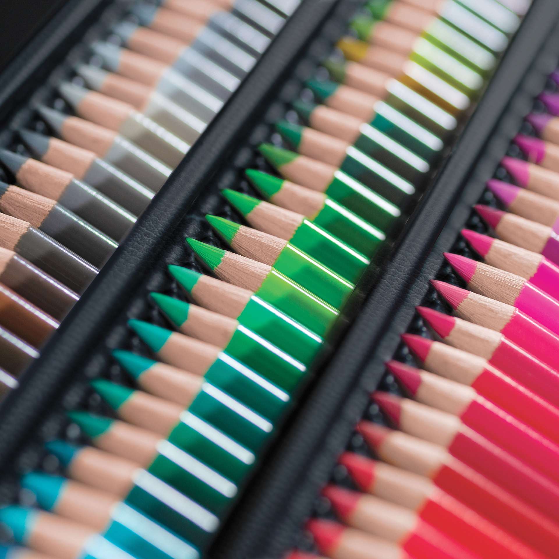 Faber-Castell Limited Edition Art & Graphic 260th Anniversary Set, close-up of the color pencils