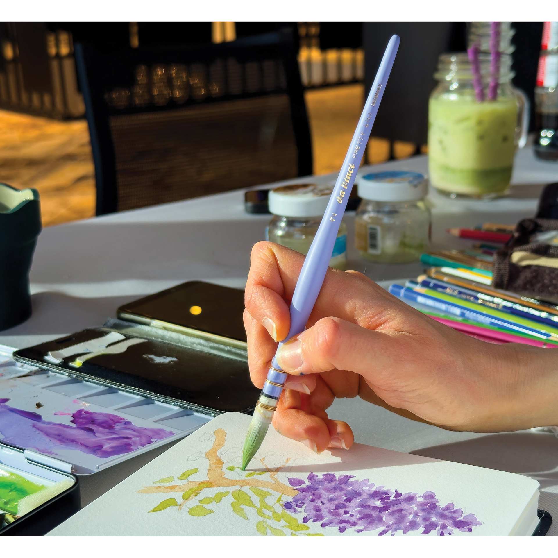 Da Vinci Pretty Lili Casaneo Synthetic Quill Brush - Size 2, painting floral watercolor artwork.