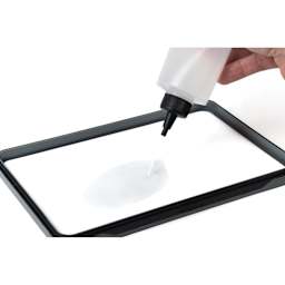 Vallejo Hydration Sponge - Pkg of 2, sponge in use on palette
