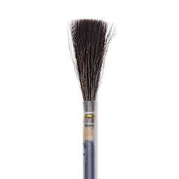 Luco Kazan Brush - Round Lettering, Size 6 close up