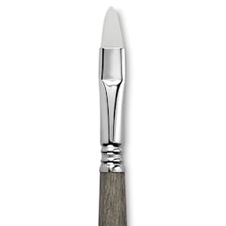 Escoda Perla Toray White Synthetic Brush - Bright, Short Handle, Size 10 (Close-up of brush)