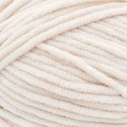 Lion Brand Cover Story Posh Twist Yarn - Vanilla Bean, 232 yds close up to show texture