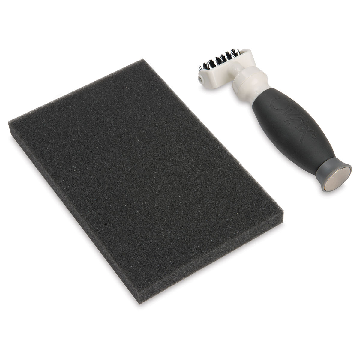 Sizzix Die Brush with Magnetic Pickup Tool